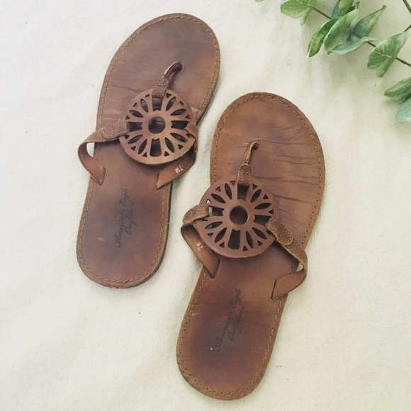 medallion flip flops